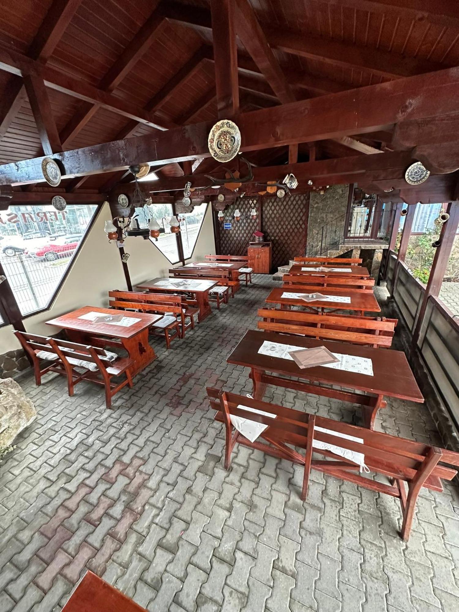 Restaurant Motel Dolorean Săcele Exterior photo